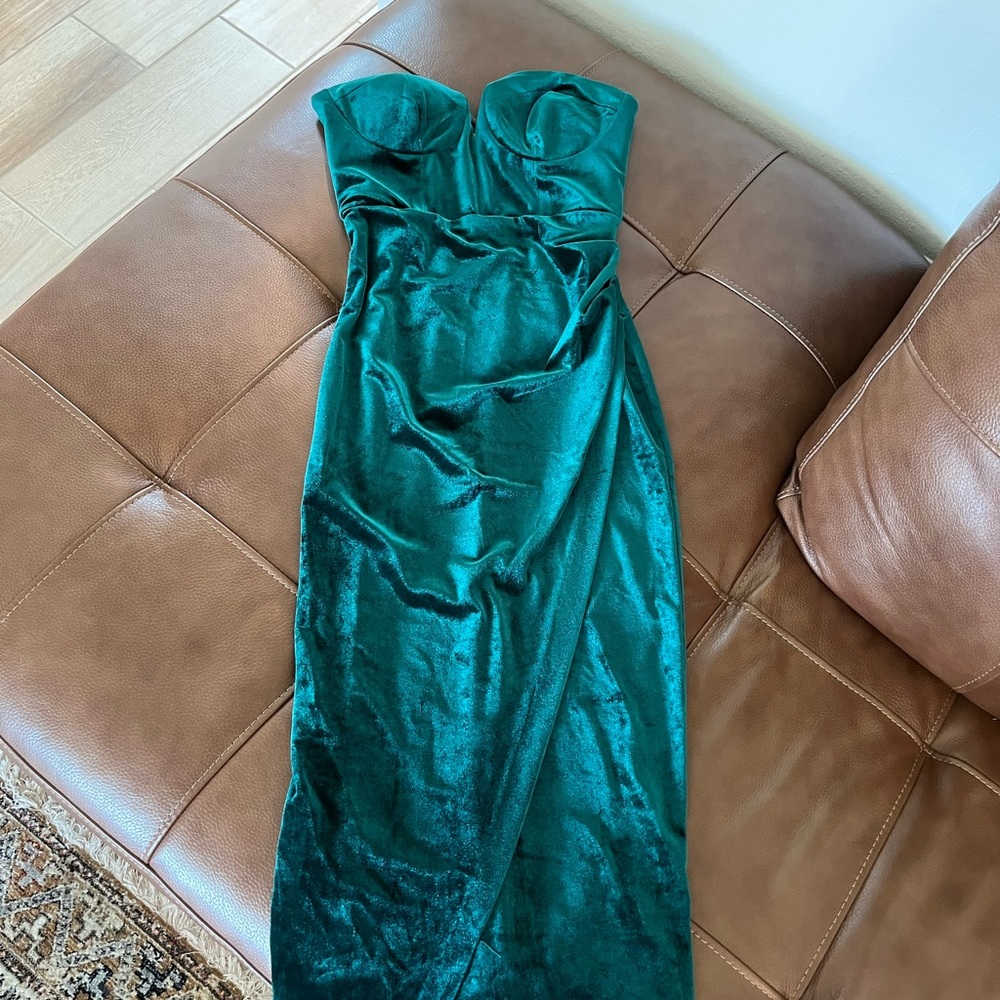 Beautiful green velvet dress from YUMIKIM size XXS